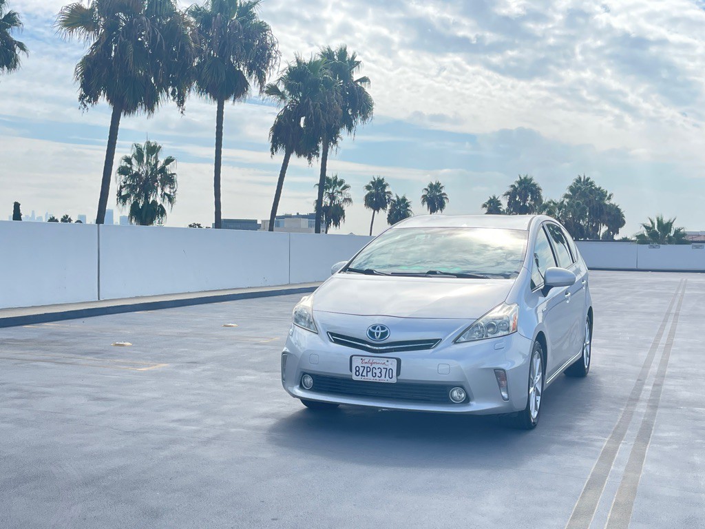 2013 Toyota Prius Image 23