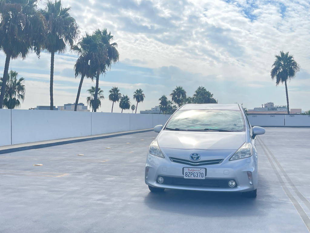 2013 Toyota Prius Image 24