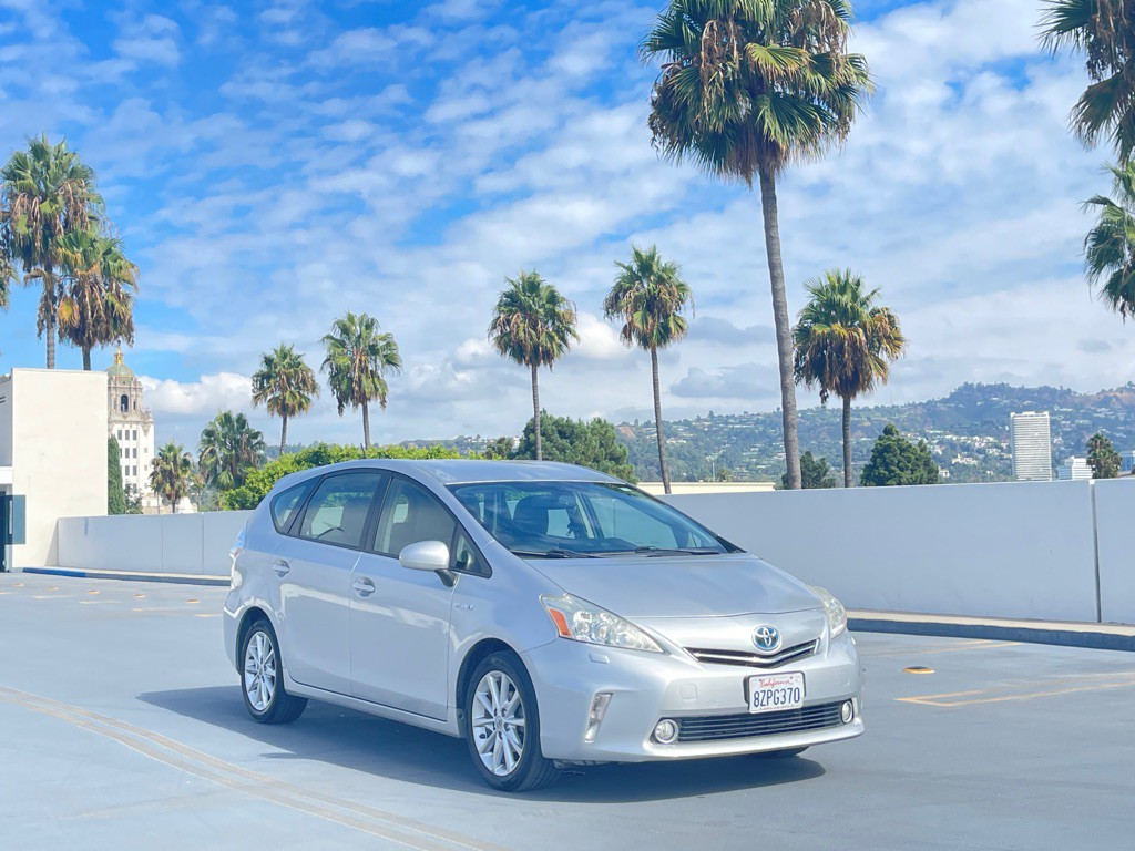 2013 Toyota Prius Image 33