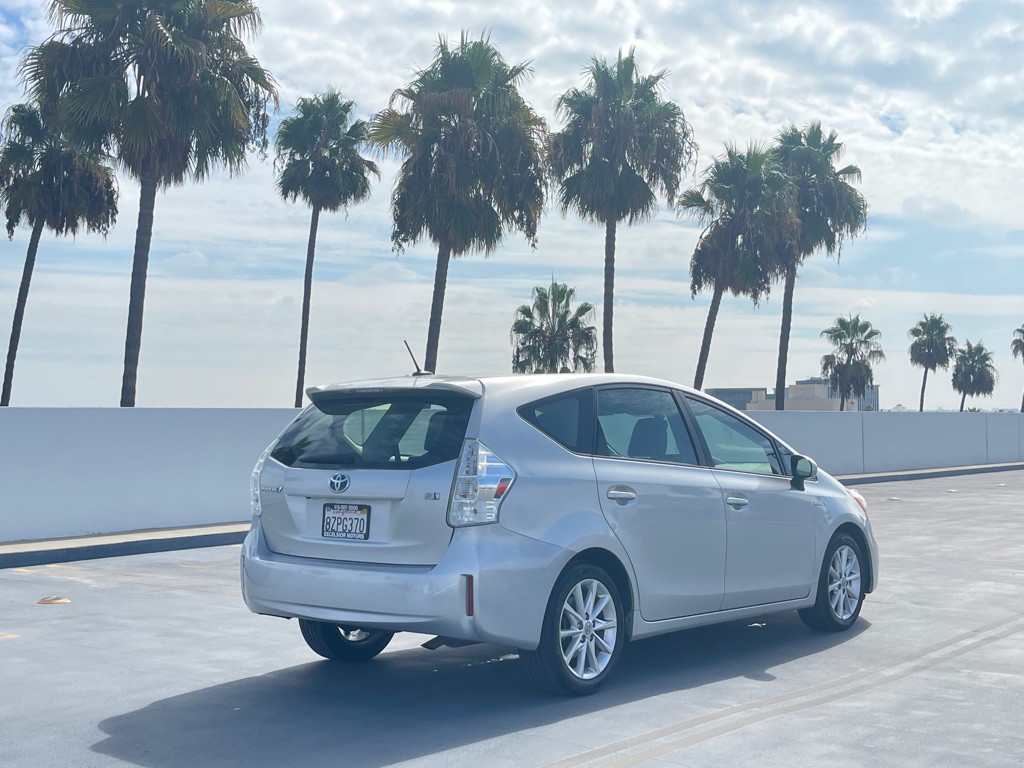 2013 Toyota Prius Image 41