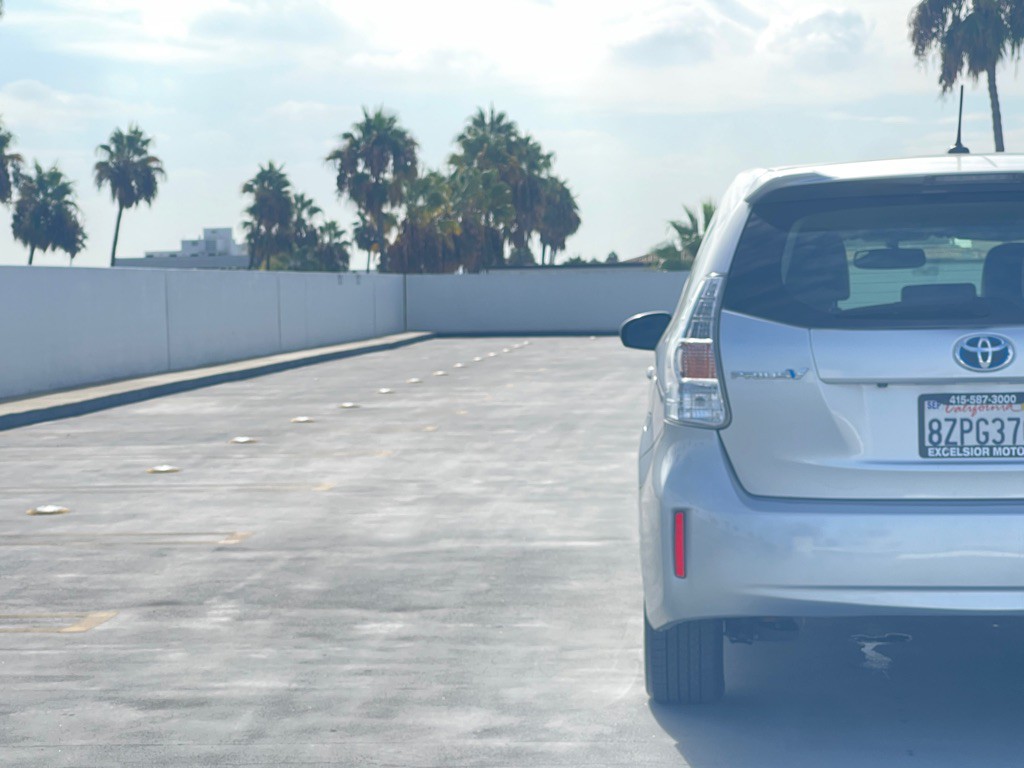2013 Toyota Prius Image 48