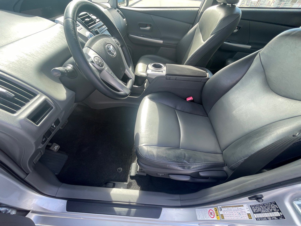 2013 Toyota Prius Image 50