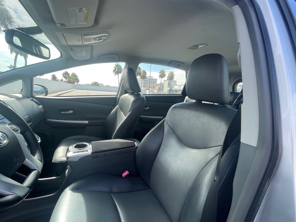 2013 Toyota Prius Image 56