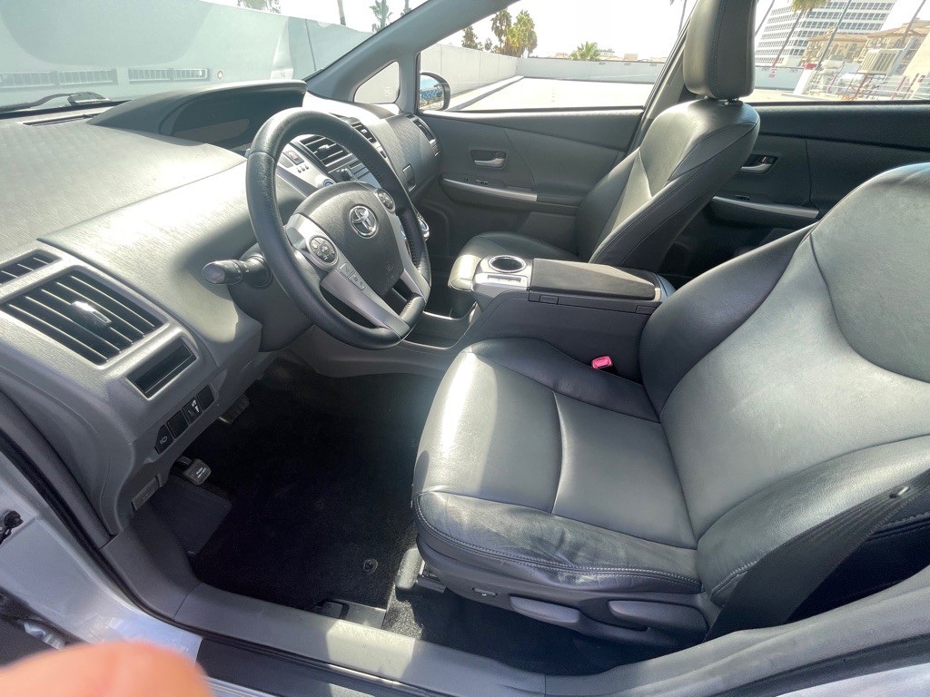 2013 Toyota Prius Image 58