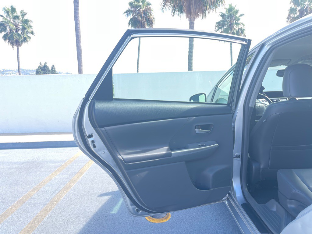 2013 Toyota Prius Image 61