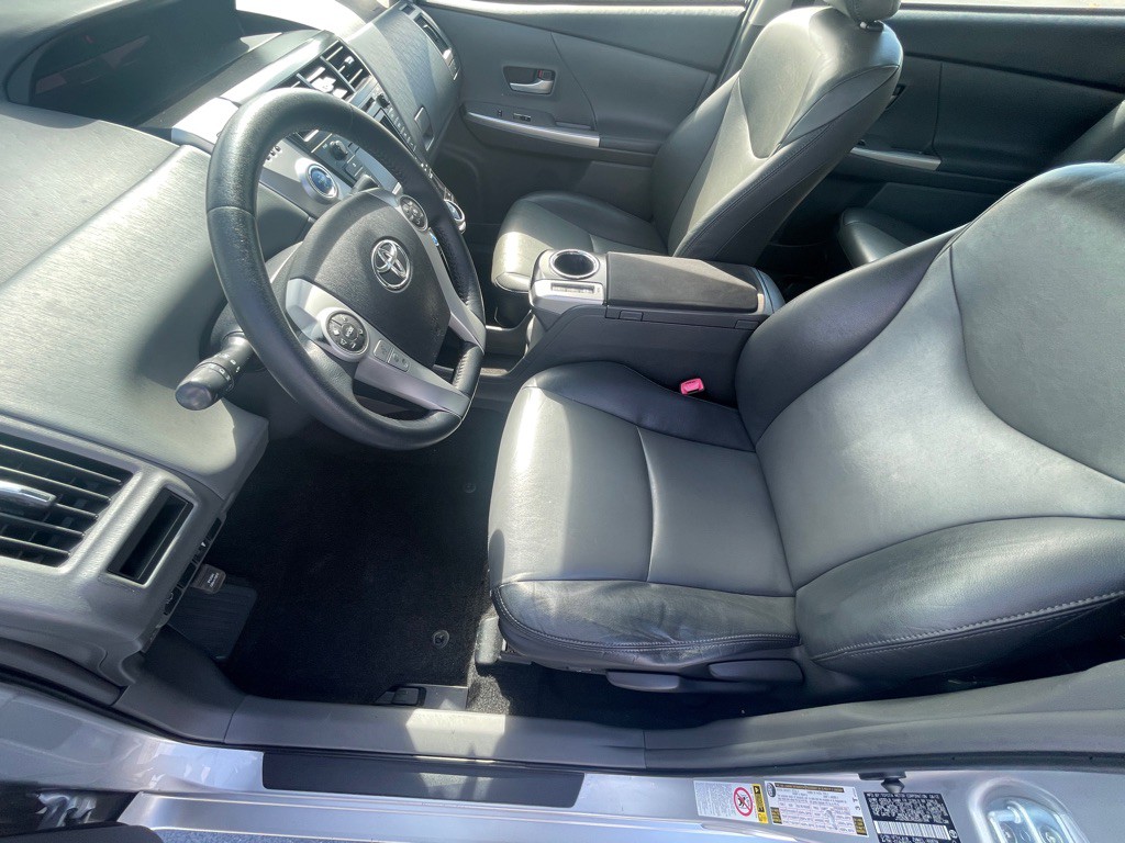2013 Toyota Prius Image 68