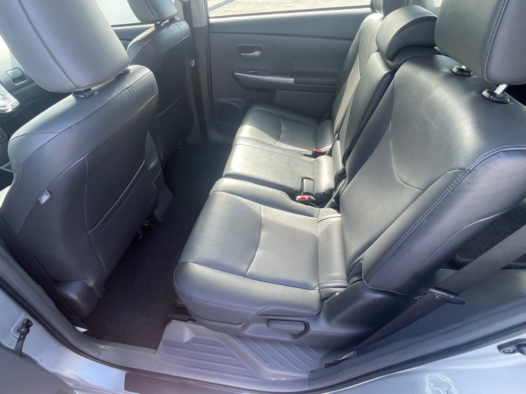 2013 Toyota Prius Image 74