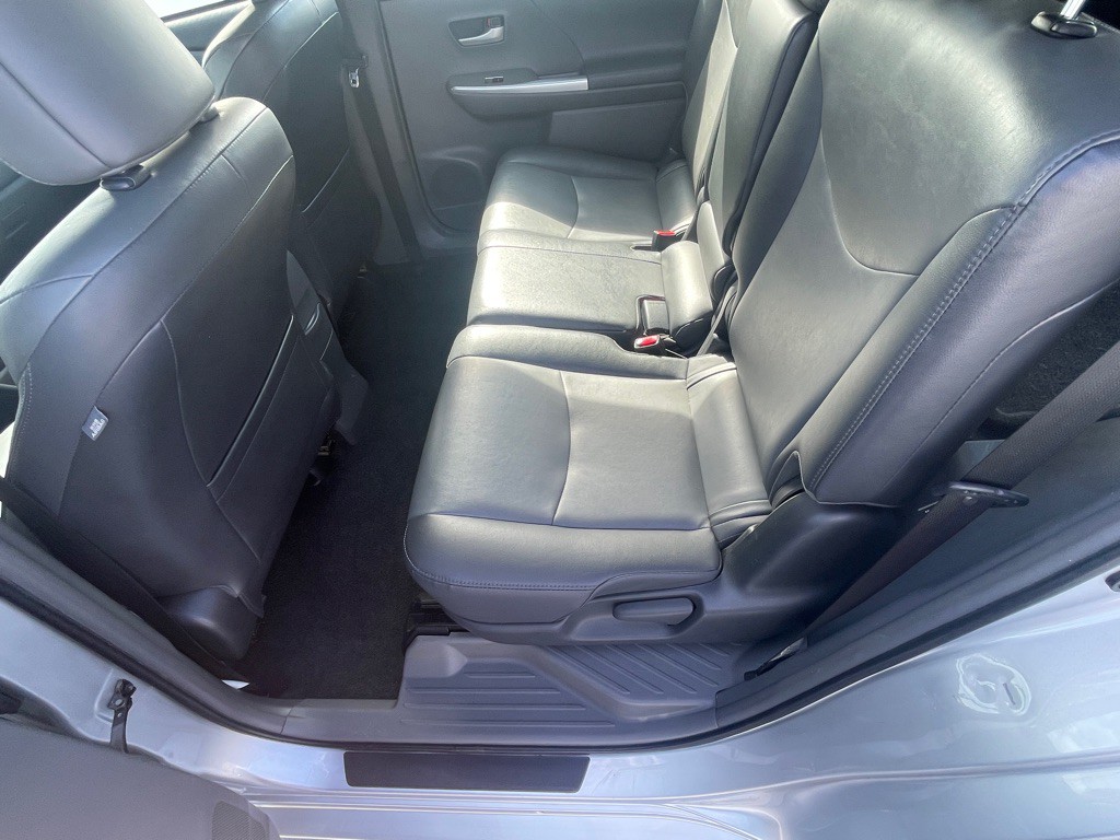 2013 Toyota Prius Image 75