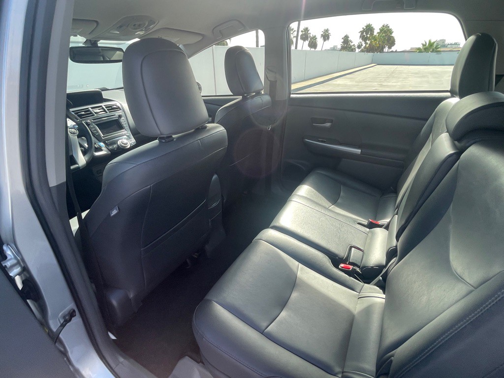 2013 Toyota Prius Image 77