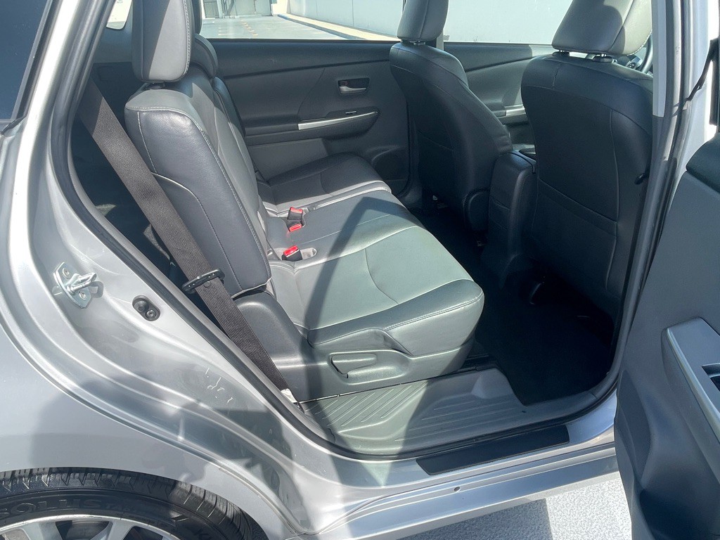 2013 Toyota Prius Image 82