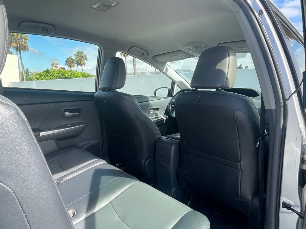 2013 Toyota Prius Image 86
