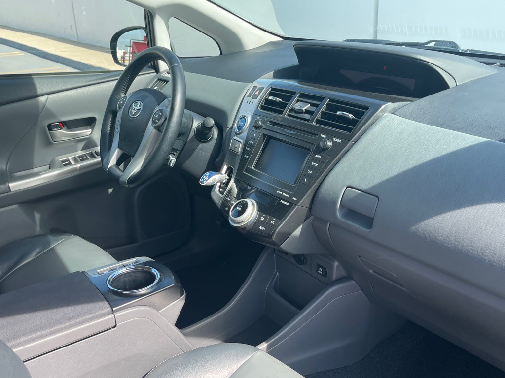 2013 Toyota Prius Image 97