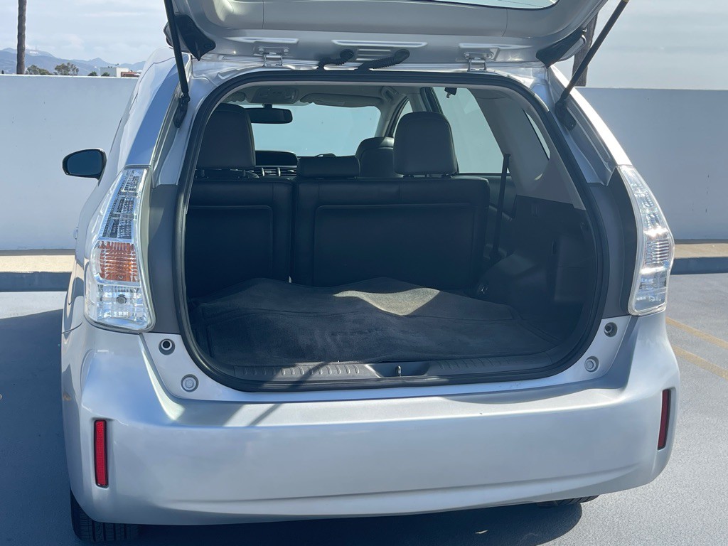2013 Toyota Prius Image 101