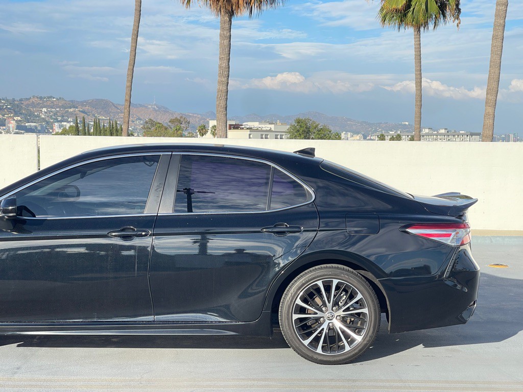 2020 Toyota Camry Image 9