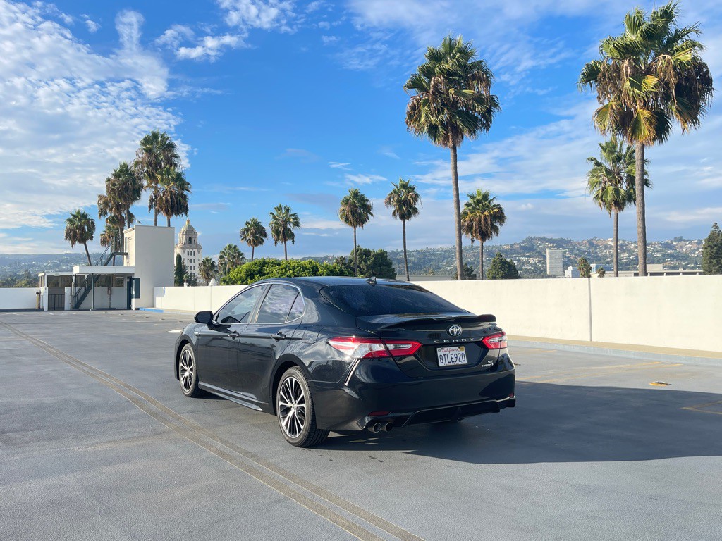2020 Toyota Camry Image 16