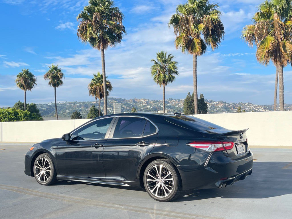 2020 Toyota Camry Image 20