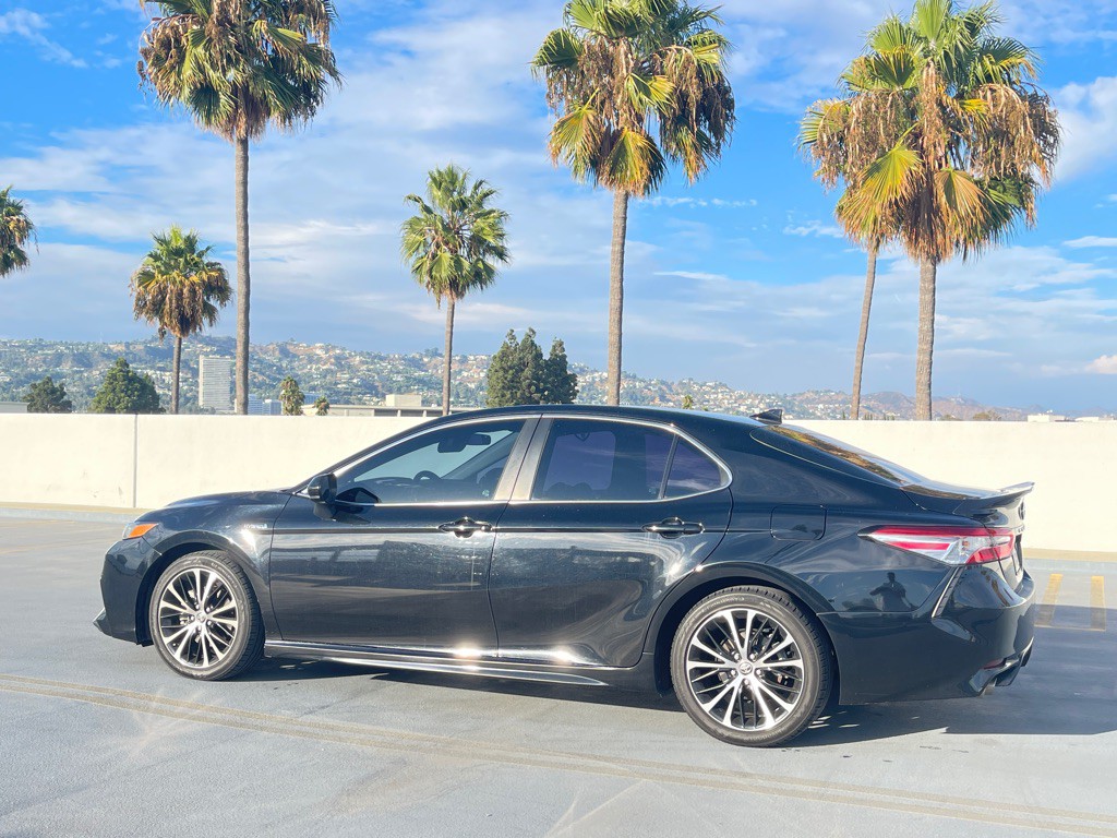 2020 Toyota Camry Image 23
