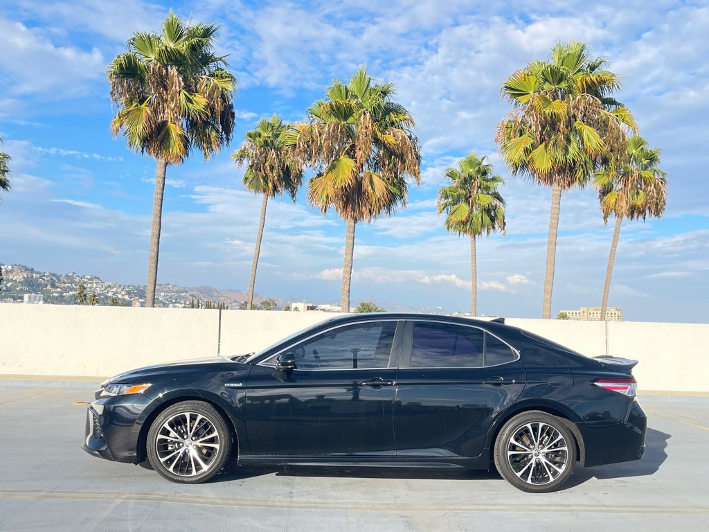 2020 Toyota Camry Image 27