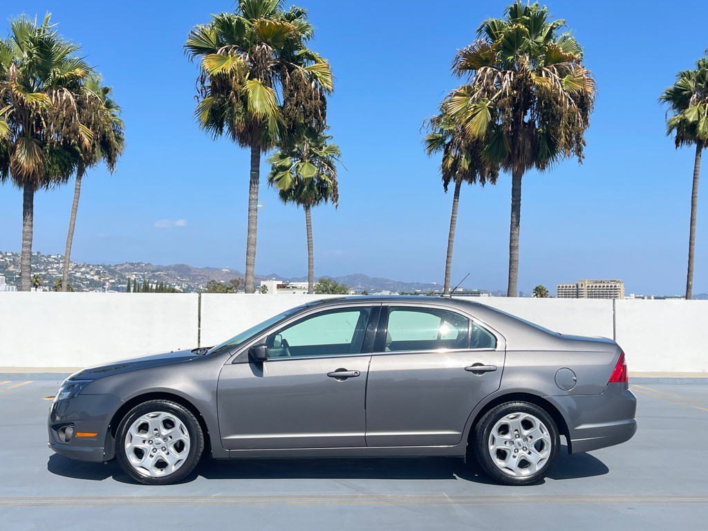 2010 Ford Fusion Image 4