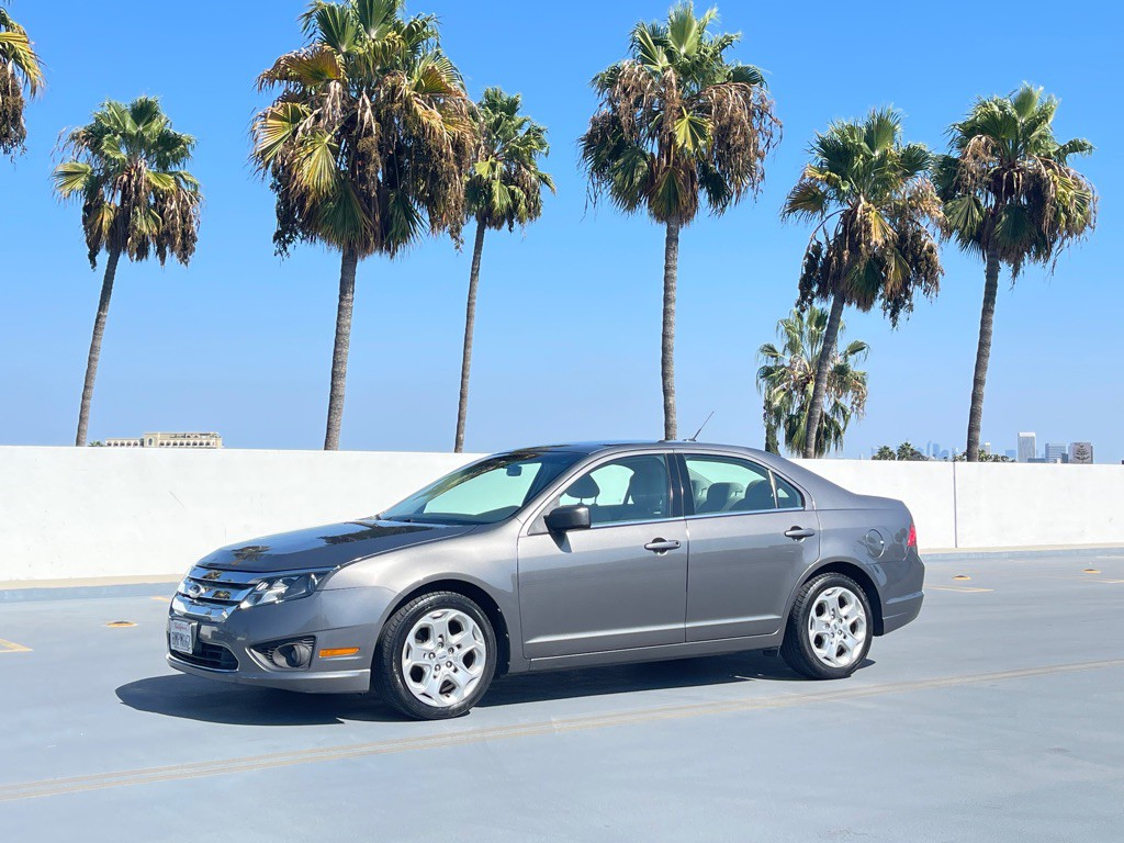 2010 Ford Fusion Image 18