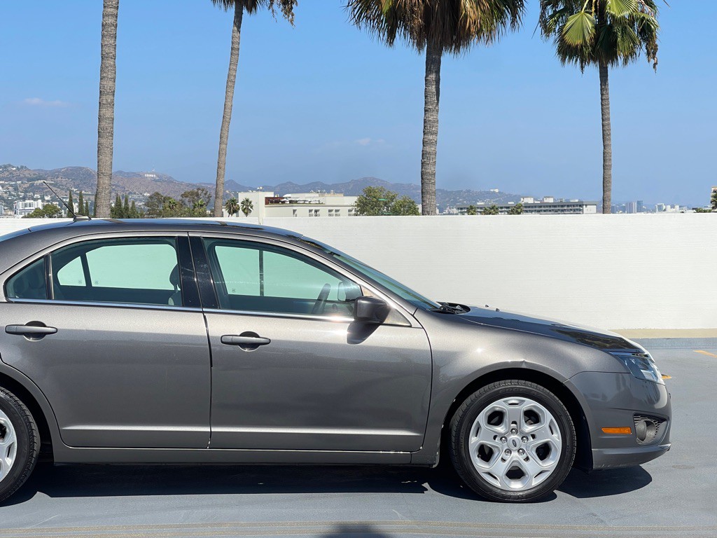 2010 Ford Fusion Image 27