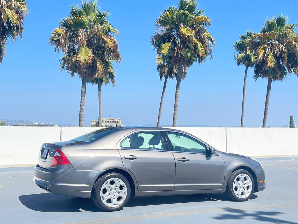 2010 Ford Fusion Image 39