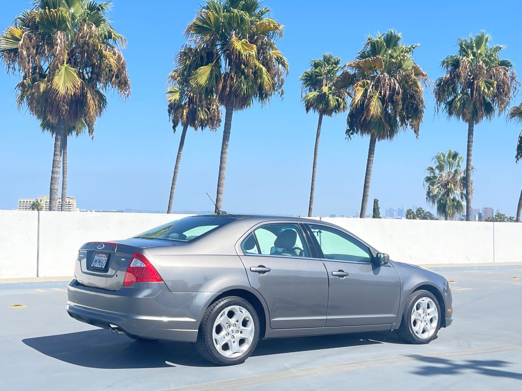 2010 Ford Fusion Image 40