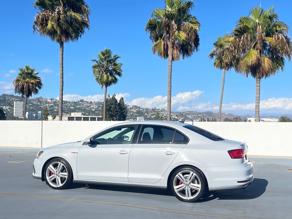 2017 Volkswagen Jetta Image 25