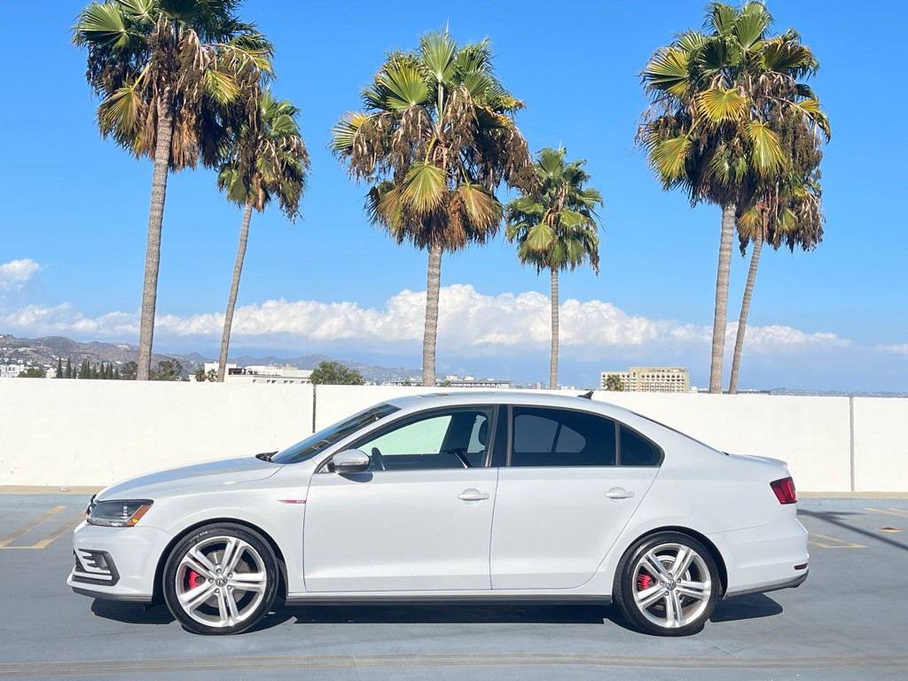 2017 Volkswagen Jetta Image 31