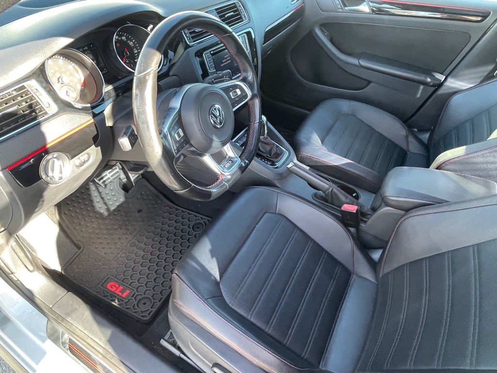 2017 Volkswagen Jetta Image 103