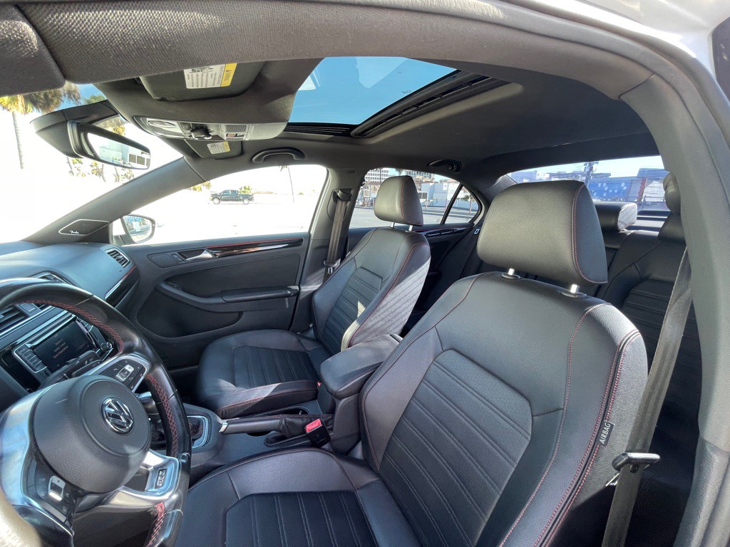 2017 Volkswagen Jetta Image 121