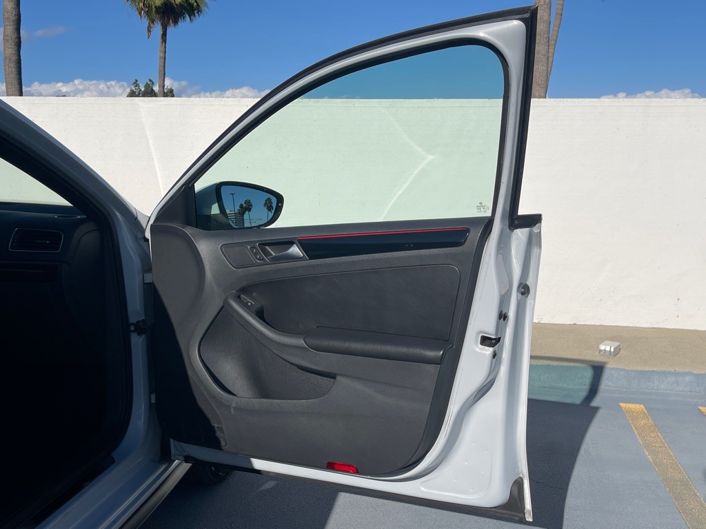 2017 Volkswagen Jetta Image 132