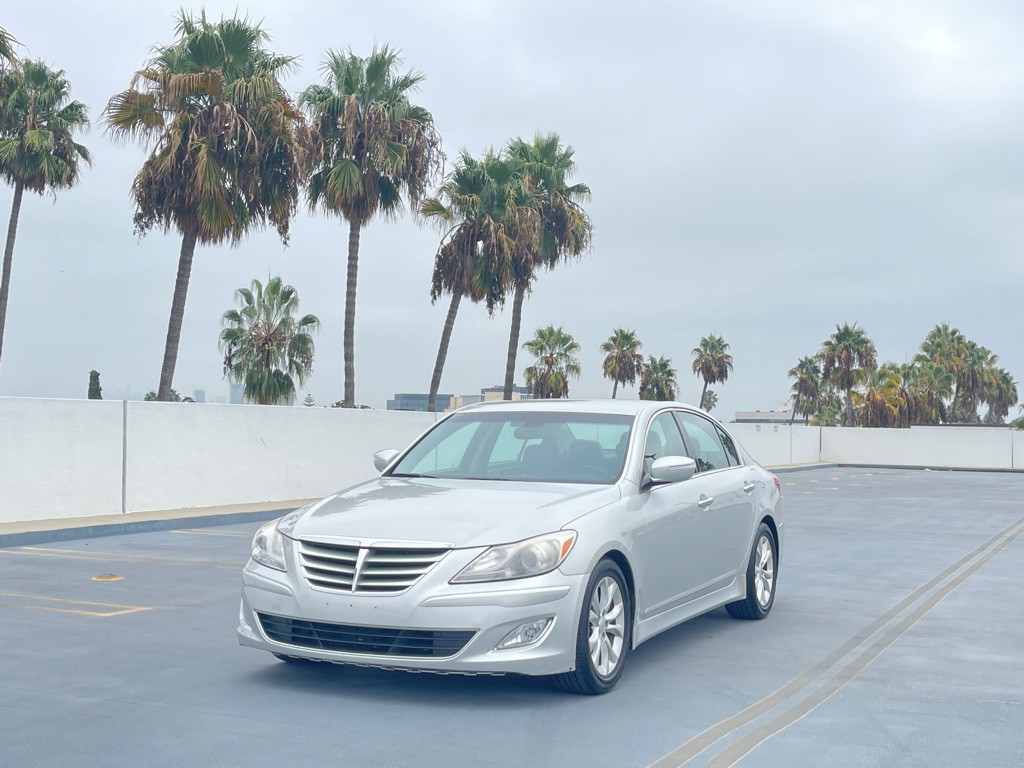 2012 Hyundai Genesis Image 21