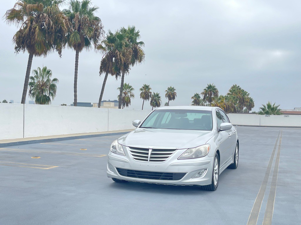 2012 Hyundai Genesis Image 22