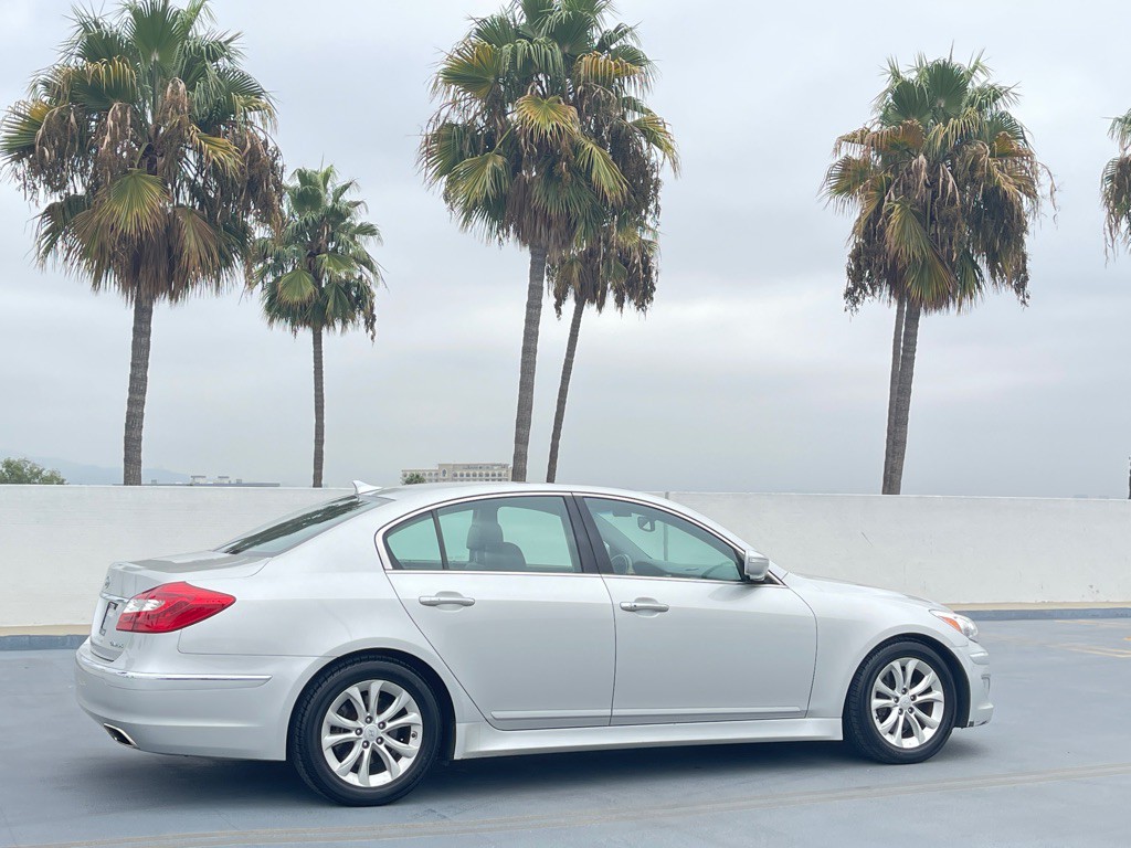 2012 Hyundai Genesis Image 41
