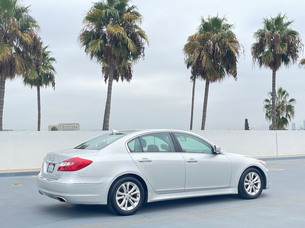 2012 Hyundai Genesis Image 42