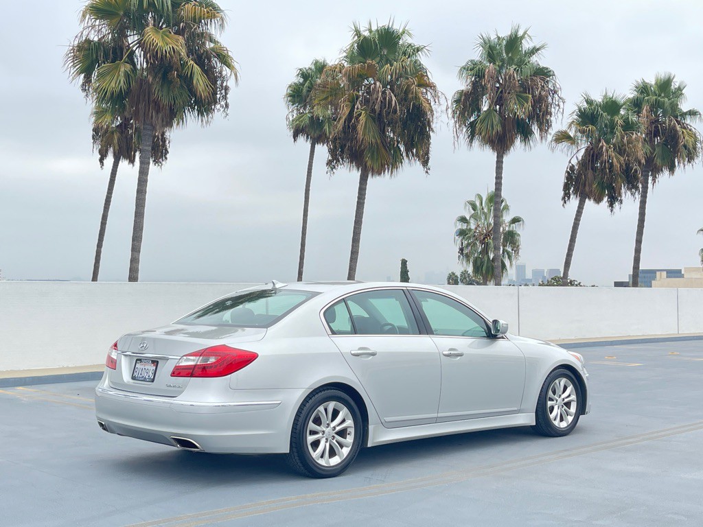 2012 Hyundai Genesis Image 43