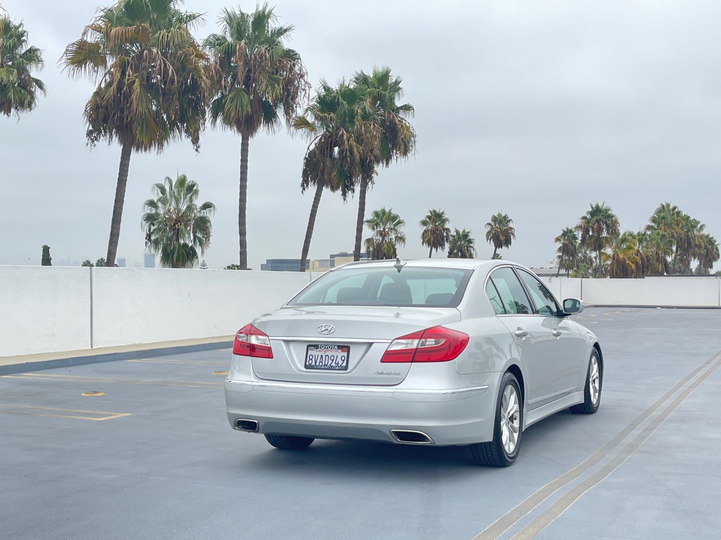 2012 Hyundai Genesis Image 45