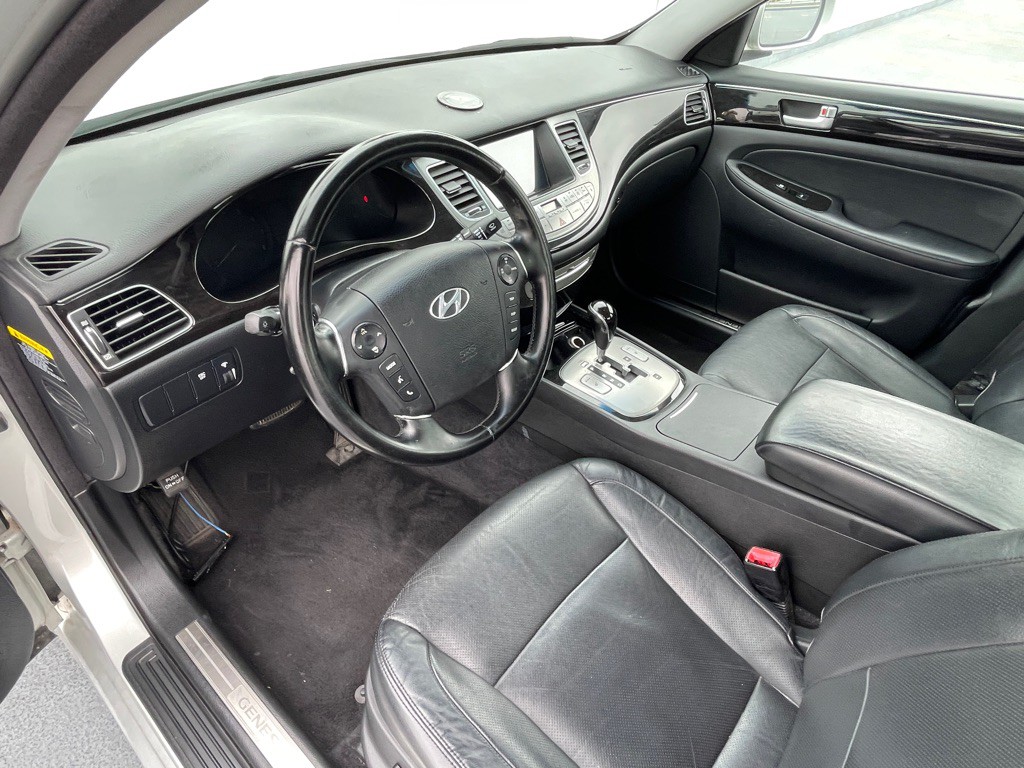 2012 Hyundai Genesis Image 61