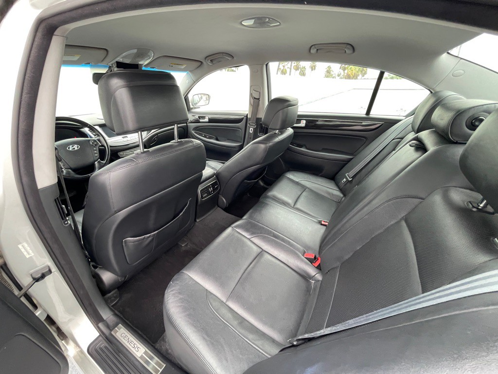 2012 Hyundai Genesis Image 70