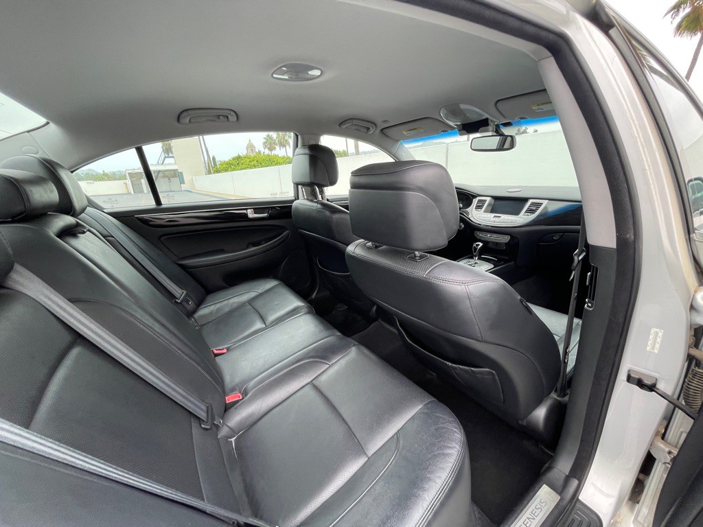 2012 Hyundai Genesis Image 79