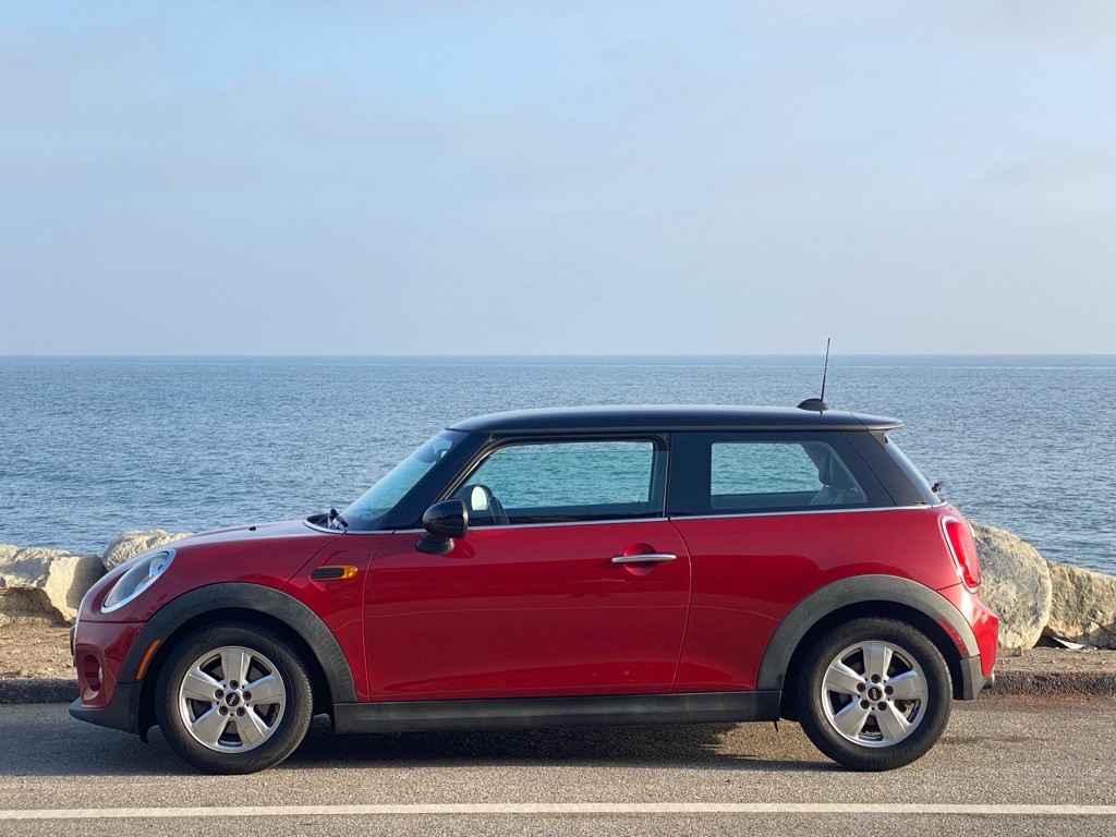 2015 MINI Cooper Image 1