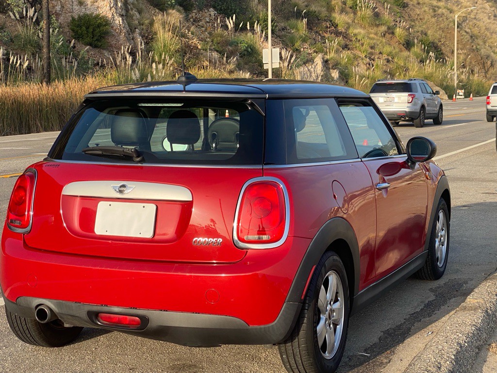 2015 MINI Cooper Image 13