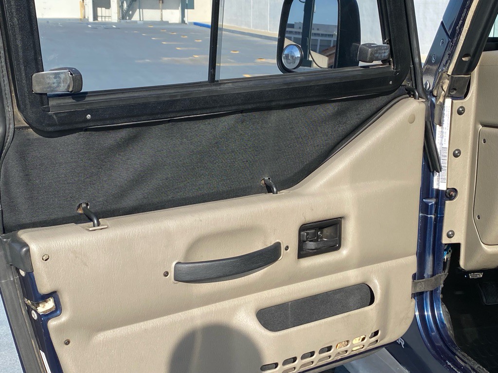 2003 Jeep Wrangler Image 21