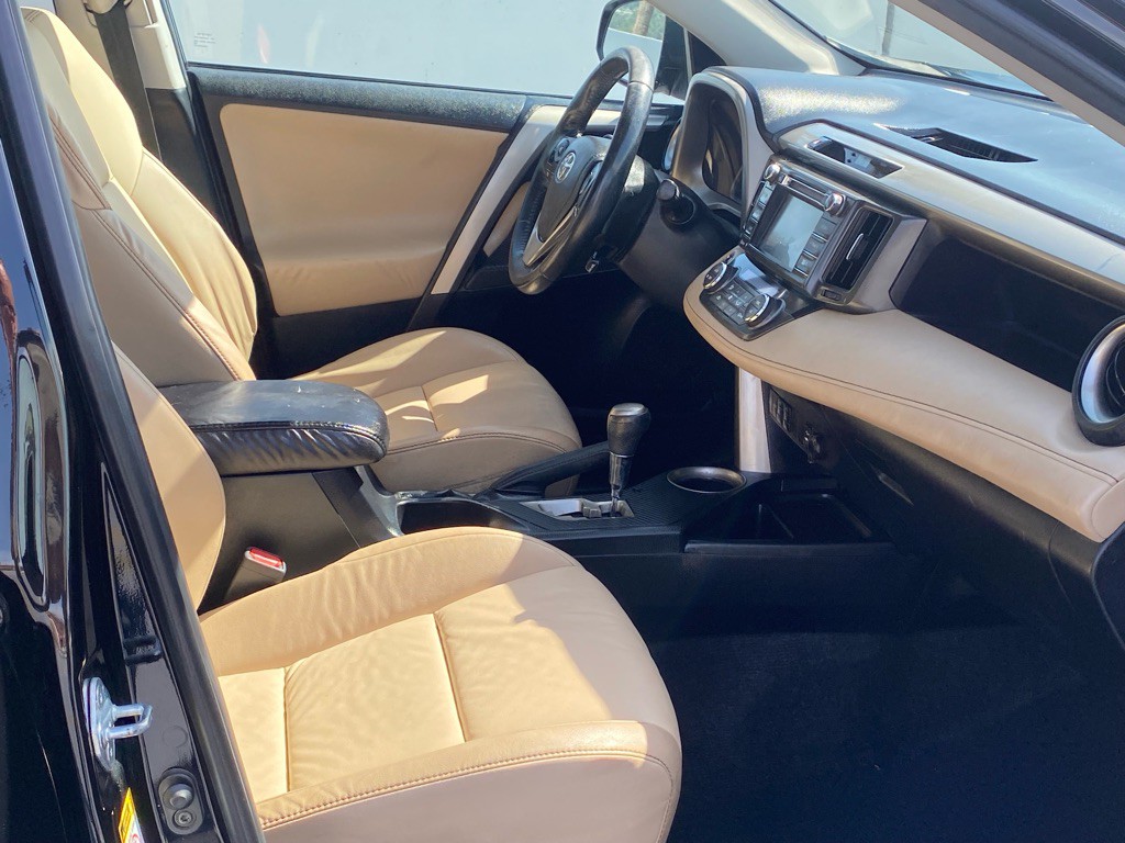 2015 Toyota Rav4 Image 6