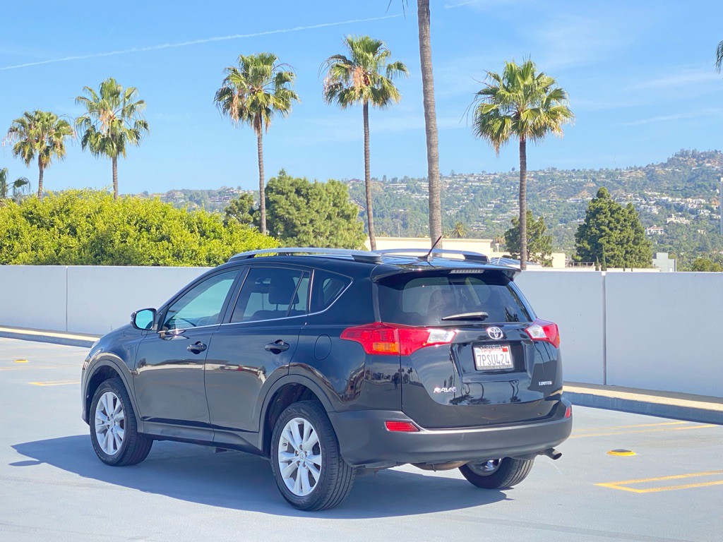 2015 Toyota Rav4 Image 13