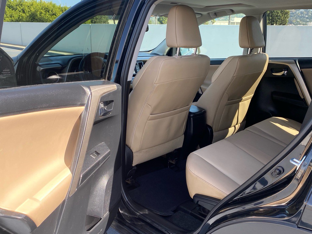 2015 Toyota Rav4 Image 19