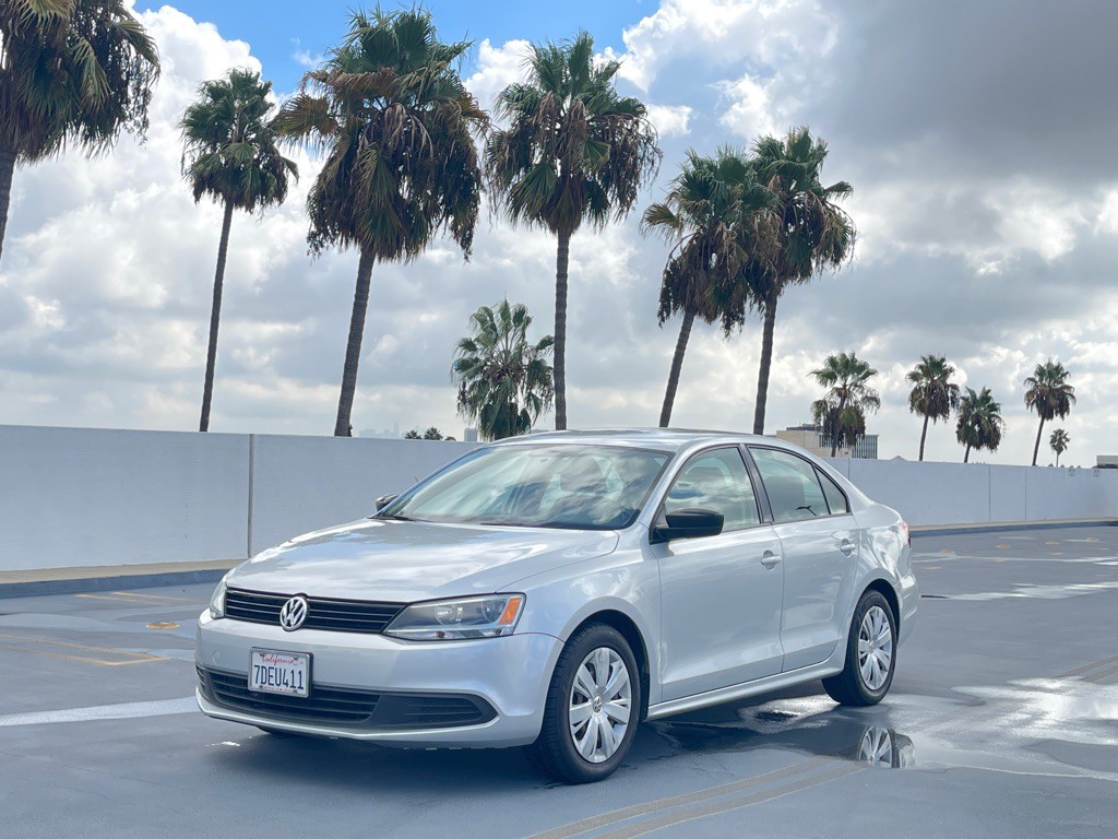 2014 Volkswagen Jetta Image 2