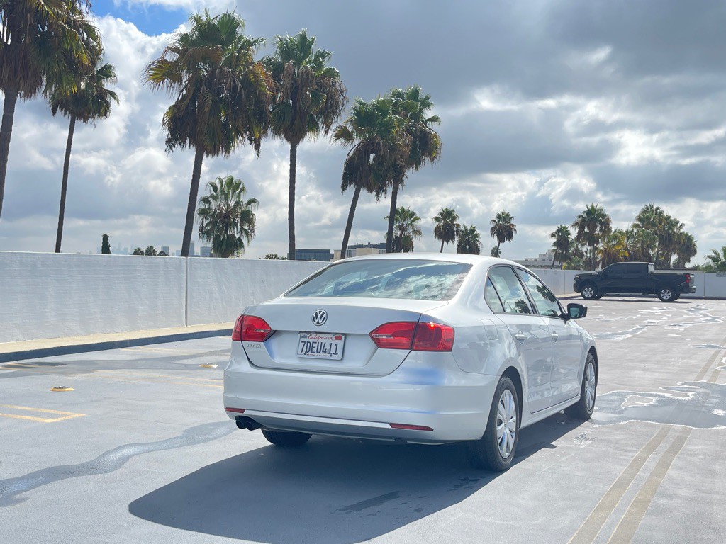 2014 Volkswagen Jetta Image 35
