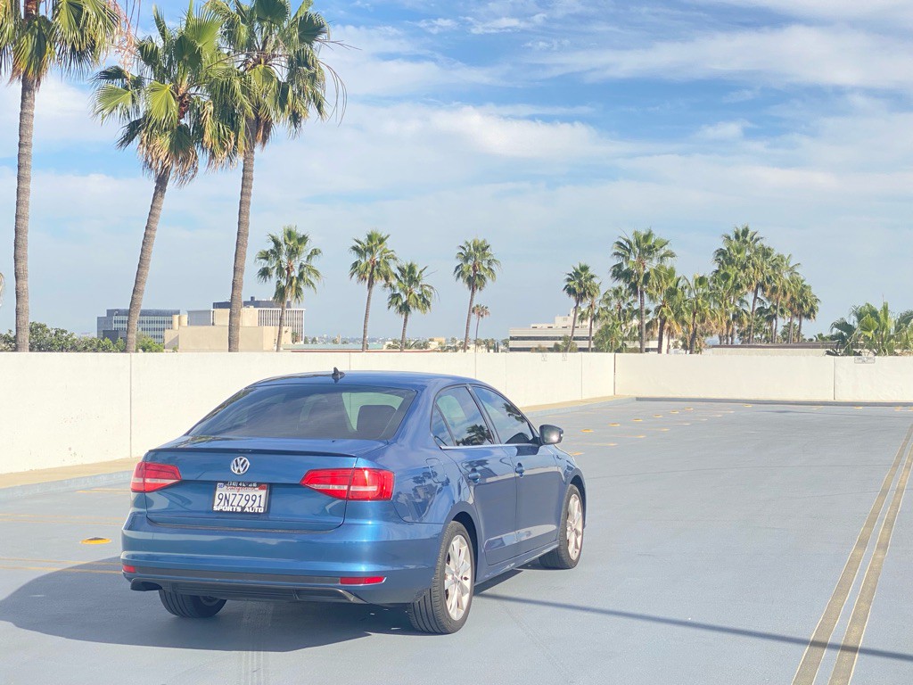 2016 Volkswagen Jetta Image 1